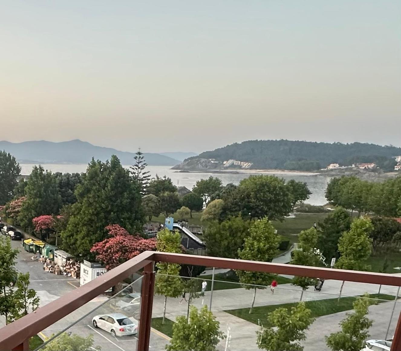 Atico Mirando O Mar Apartment Porto do Son Exterior photo
